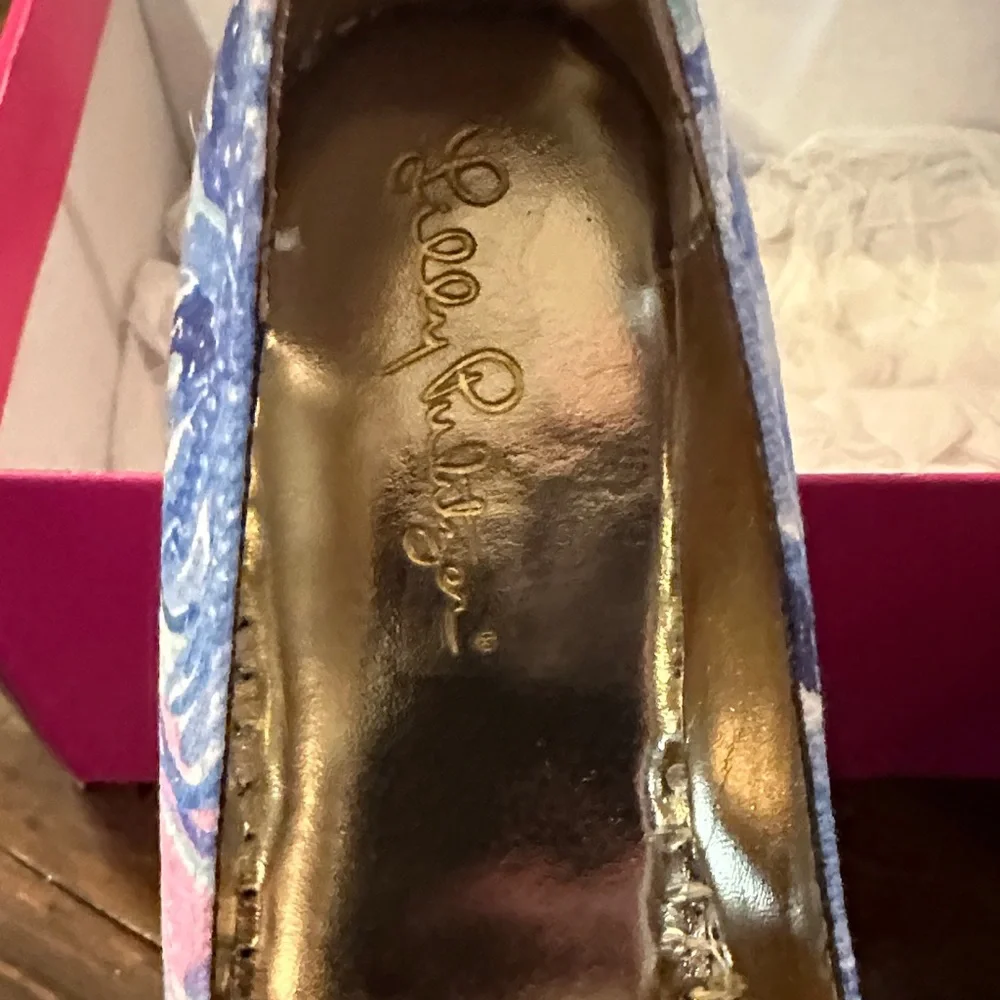 Lilly Pulitzer Vibrant Blue Floral Espadrilles - Picture 2 of 6